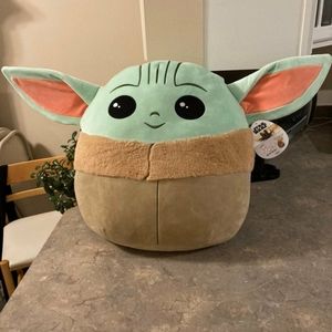 HUGE! New Baby Yoda 20" Squishmallow
CUTE! Plush